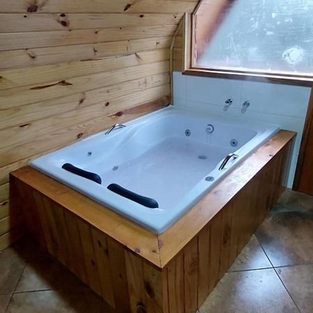 Chale Com Hidromassagem Da Vick Hotel Campos do Jordao Luaran gambar
